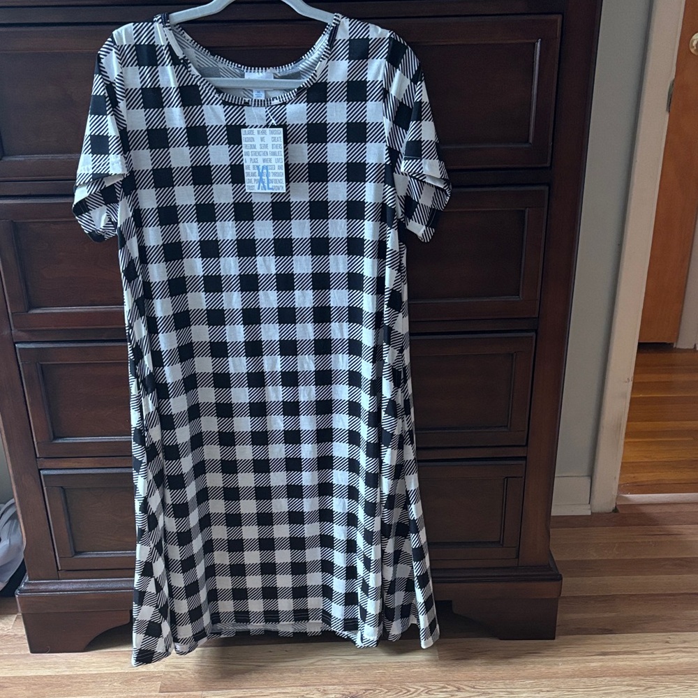 LuLaRoe Black and White Checkered Top